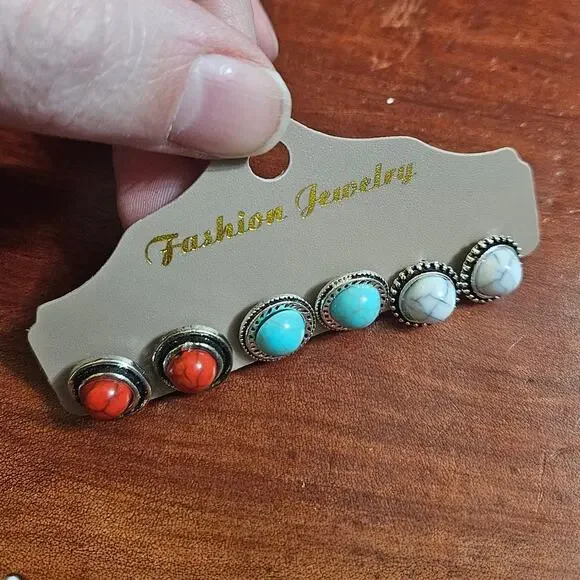 Western-Style Faux Turquoise Red Coral & White Magnesite Stud Earrings - Picture 8 of 10